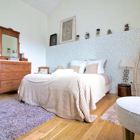 B&B D'hotes Avec Jacuzzi *